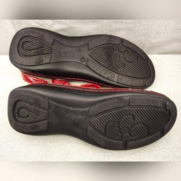 Naot Women's Red Strappy  Sandals Shoes Sz 42 - Picture 16 of 16